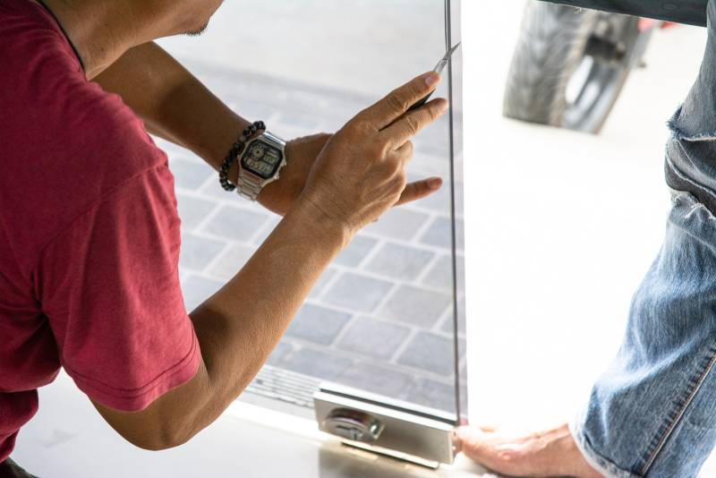 Pose de vitrage sur-mesure avec isolation thermique et phonique par artisan à Toulouse agréé assurances en Haute-Garonne